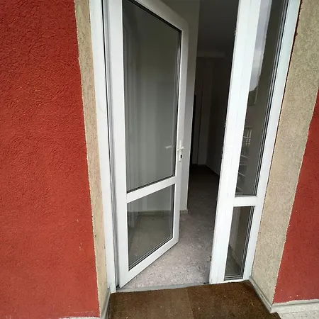 Апартаменти Compact House