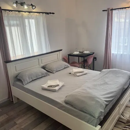 Compact House Apartment *