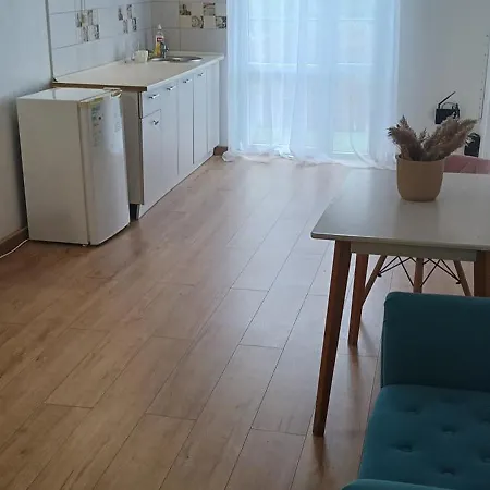 公寓 Compact House *