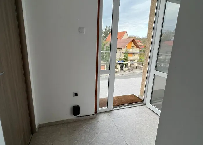 Apartament Compact House *