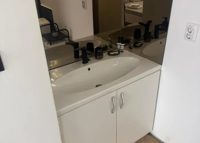 Apartament Compact House